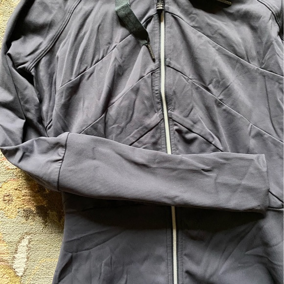 Lululemon Workout Jacket - Picture 3 of 9
